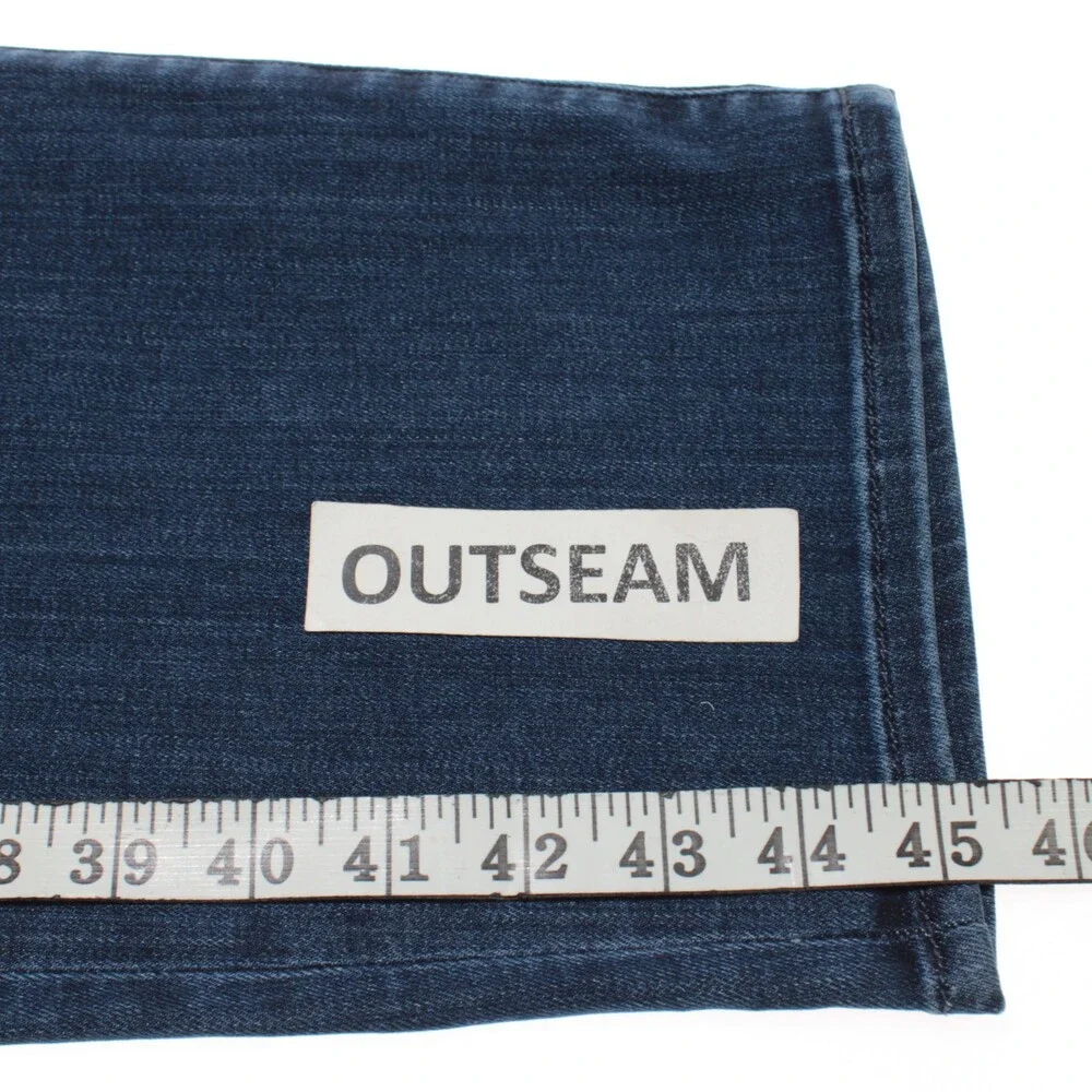 34 Heritage NWT Mid-Rise Straight Leg Jeans Size 42 x 34 US in Blue Cotton Blend